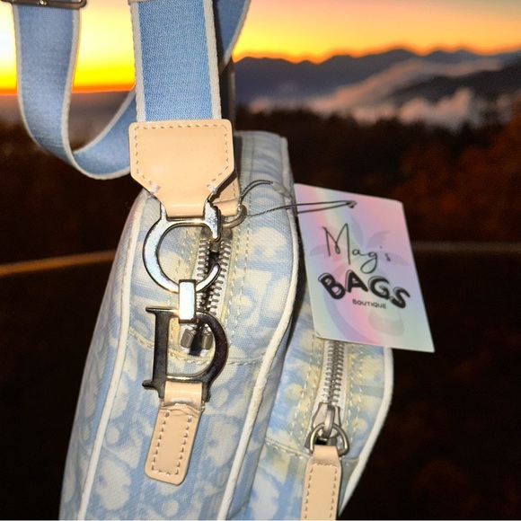 Dior: Blue CD Logo Trotter Crossbody Bag - Picture 5 of 17